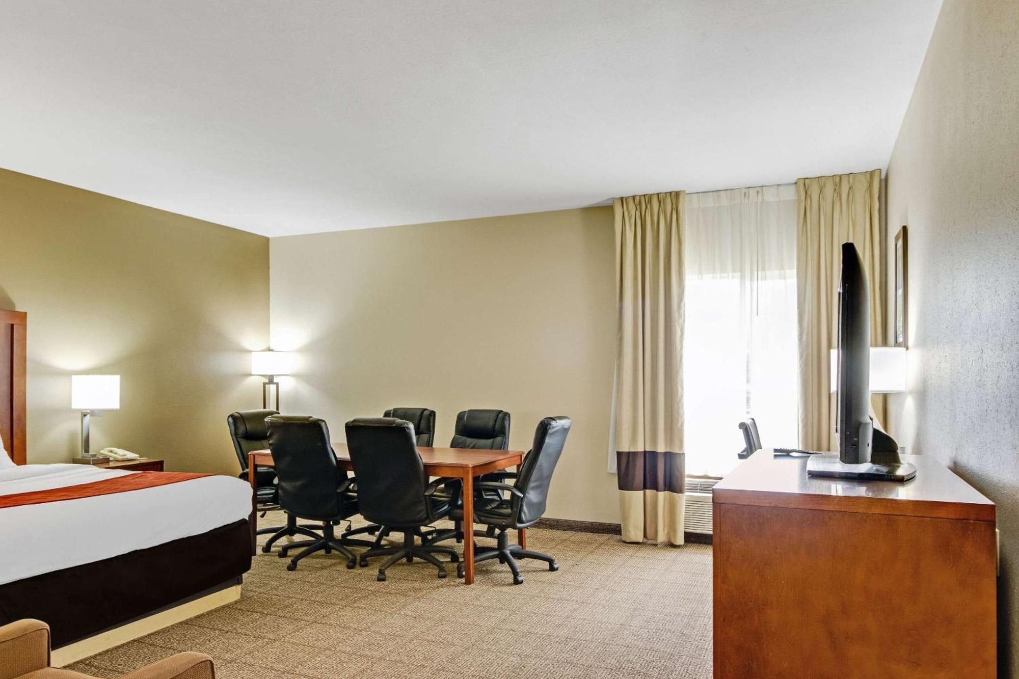 Comfort Inn Henderson Exterior photo